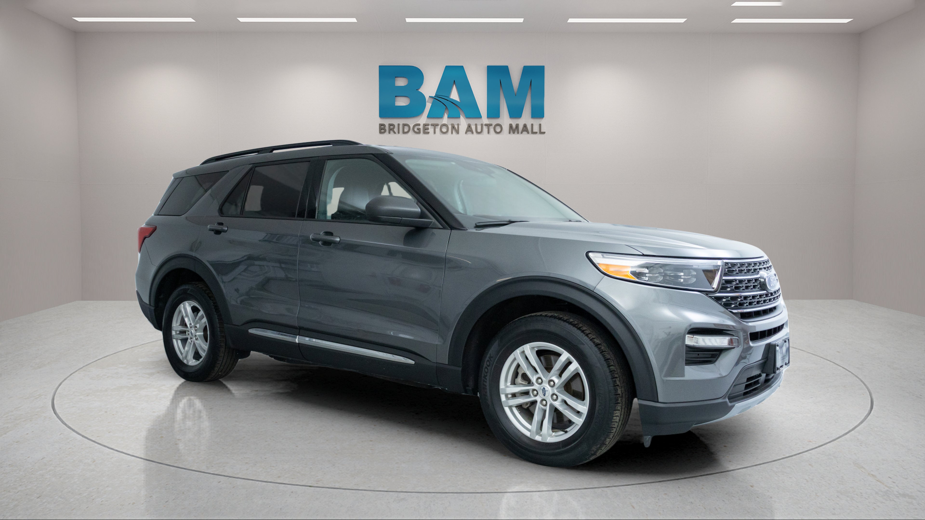 2023 Ford Explorer XLT in Carbonized Gray Metallic — front three-quarter view