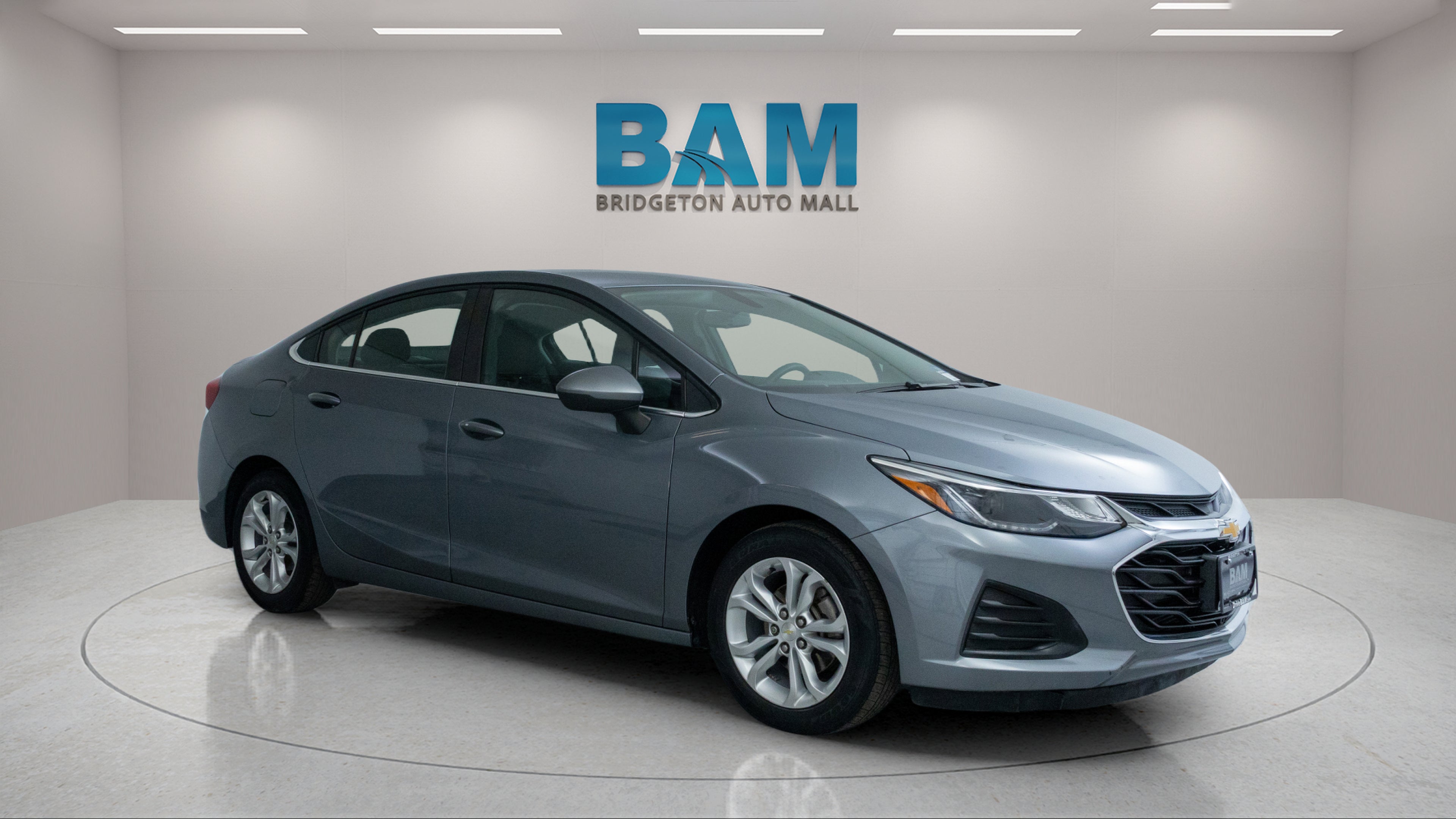 2019 Chevrolet Cruze LT in Satin Steel Gray Metallic — front three-quarter view