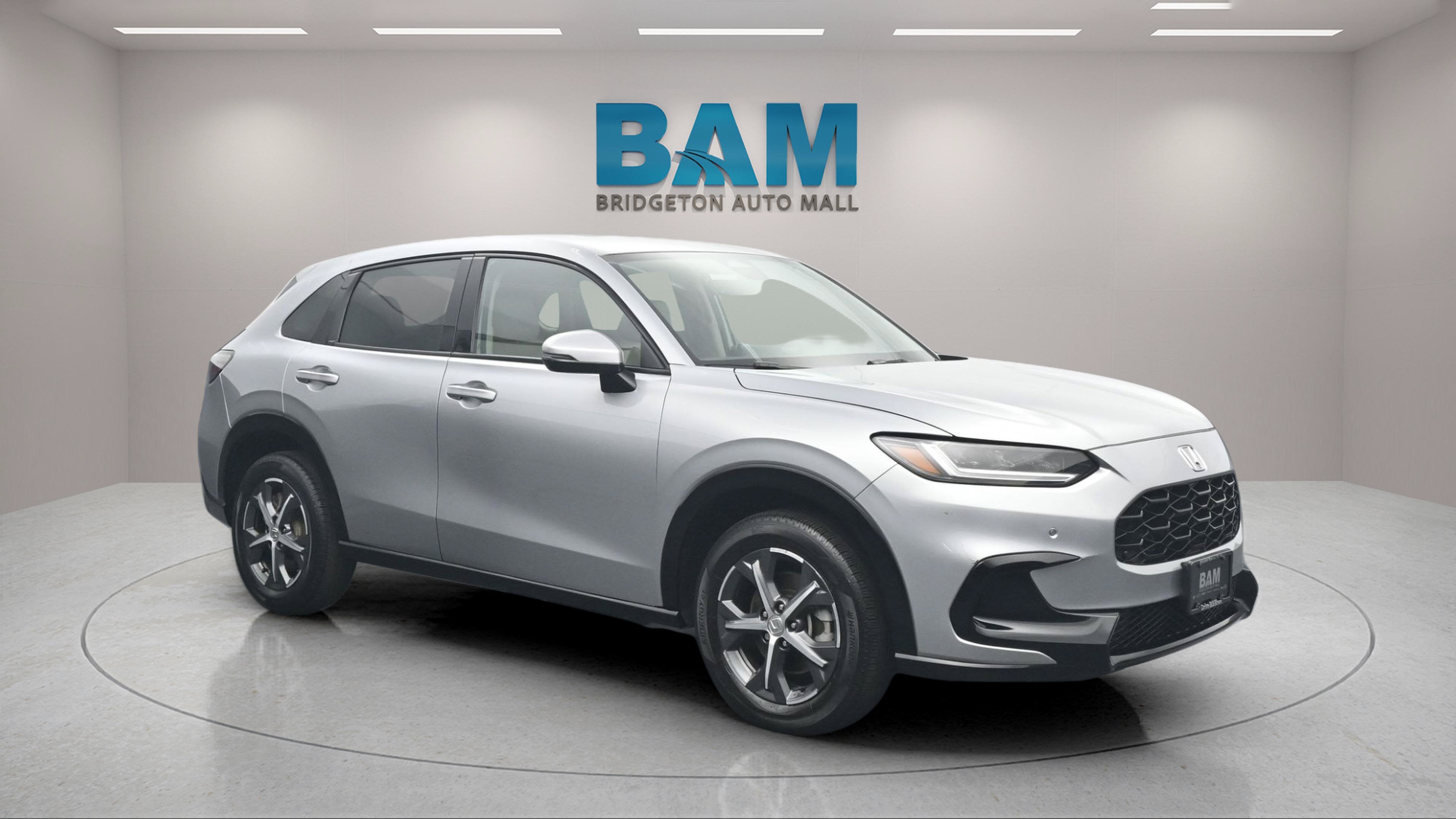 2024 Honda HR-V AWD EX-L in Lunar Silver Metallic — front three-quarter view